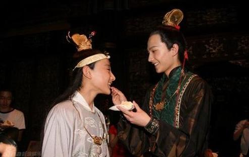新红楼梦杨洋:演新版电视剧《红楼梦》贾宝玉的于小彤杨洋的发展现状差别大吗？