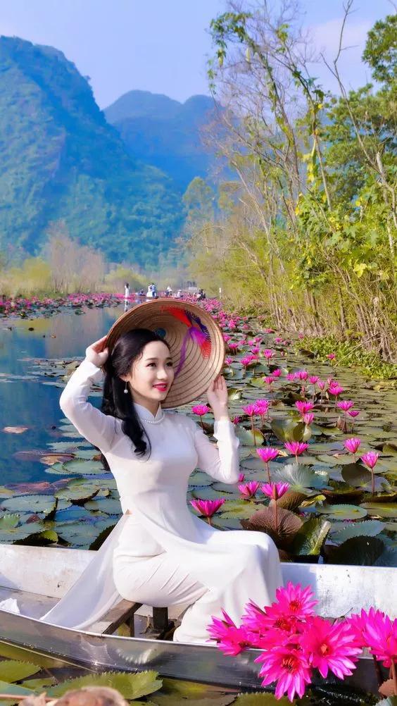 有哪些诗词是描写美人的？