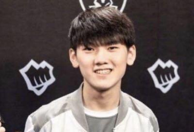 阿水表哥:如何看待世界第一ADCUzi宣布退役