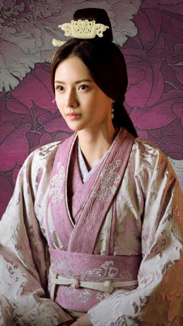 甄宓与曹植:三国时甄宓对曹丕有真爱吗？为什么会倾向于曹植？