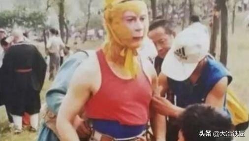 六小龄童妻子:大家觉得六小龄童拍的电影《敢问路在何方》的票房会高吗