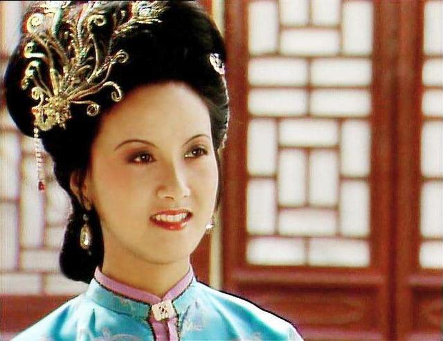 李少红红楼梦:大家怎么评价八七版《红楼梦》和李少红版《红楼梦》？
