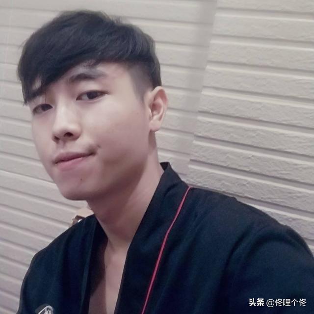黑龙江鸡西一男子多次在商铺前裸露隐私部位,如何看待这一现象？