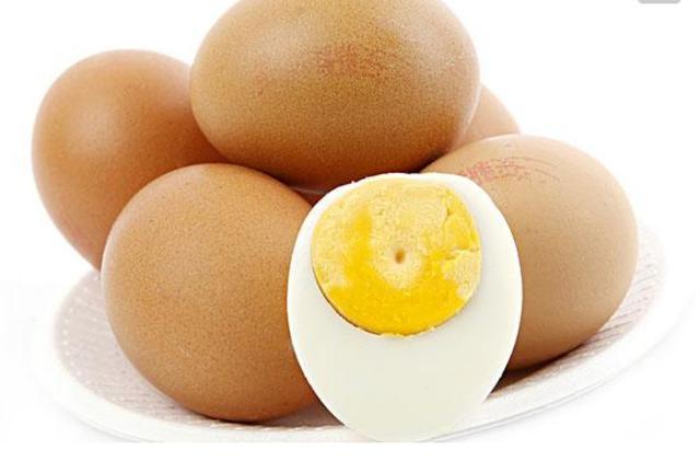 煮鸡蛋时冷水下锅还是热水，煮鸡蛋多长时间最好每次煮出来都是糖心！溏心鸡蛋能吃吗