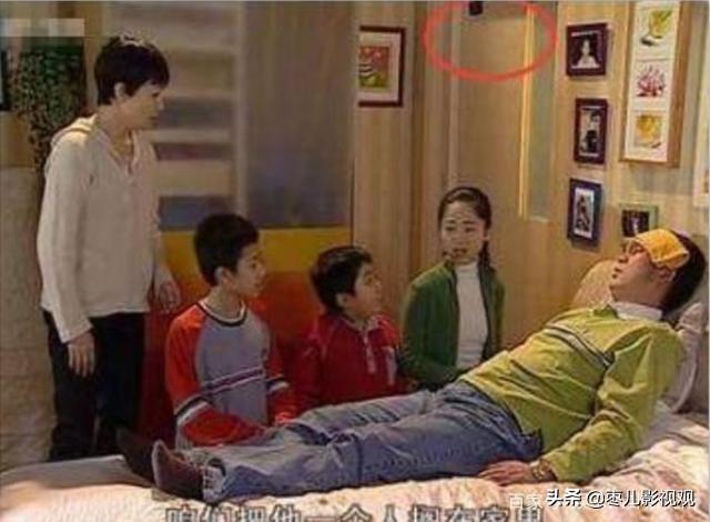 家有儿女街拍灵异事件:《家有儿女》的穿帮镜头你记得几个？