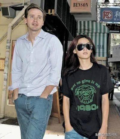王菲谢霆锋纹身:如何评价王菲和谢霆锋十二年后又在一起一事