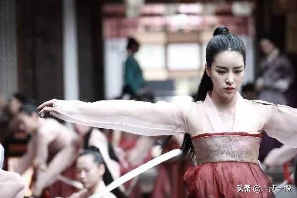 大女侠与小郎中:女生去做手术碰上男医生如何避免不必要的裸露尴尬
