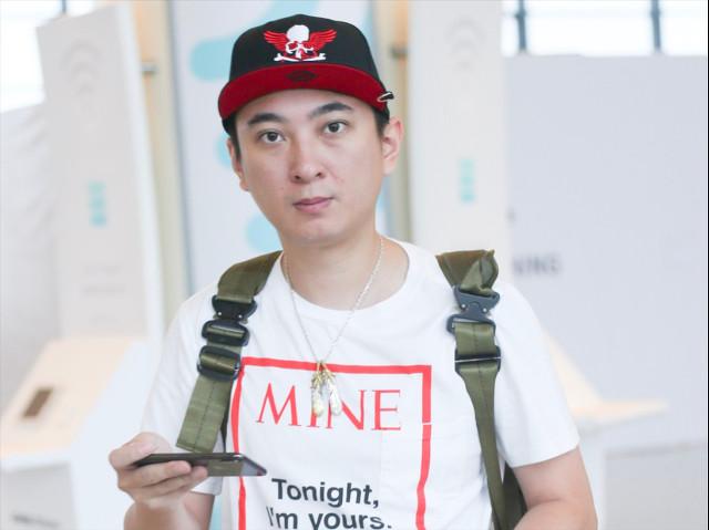王思聪和吴亦凡同样是泡网红,为什么吴亦凡却比王思聪黑的惨？