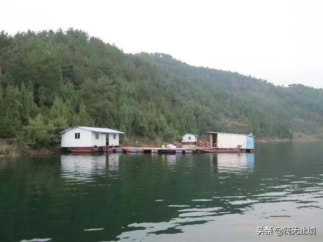 海钓活饵可以用泥鳅:筏钓中，他们挂泥鳅做钓饵，效果真的有那么好吗？
