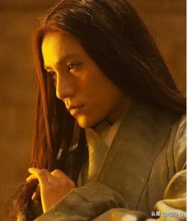 柯景腾扮演者:电影中都有哪些经典的风情万种美艳的男性角色？