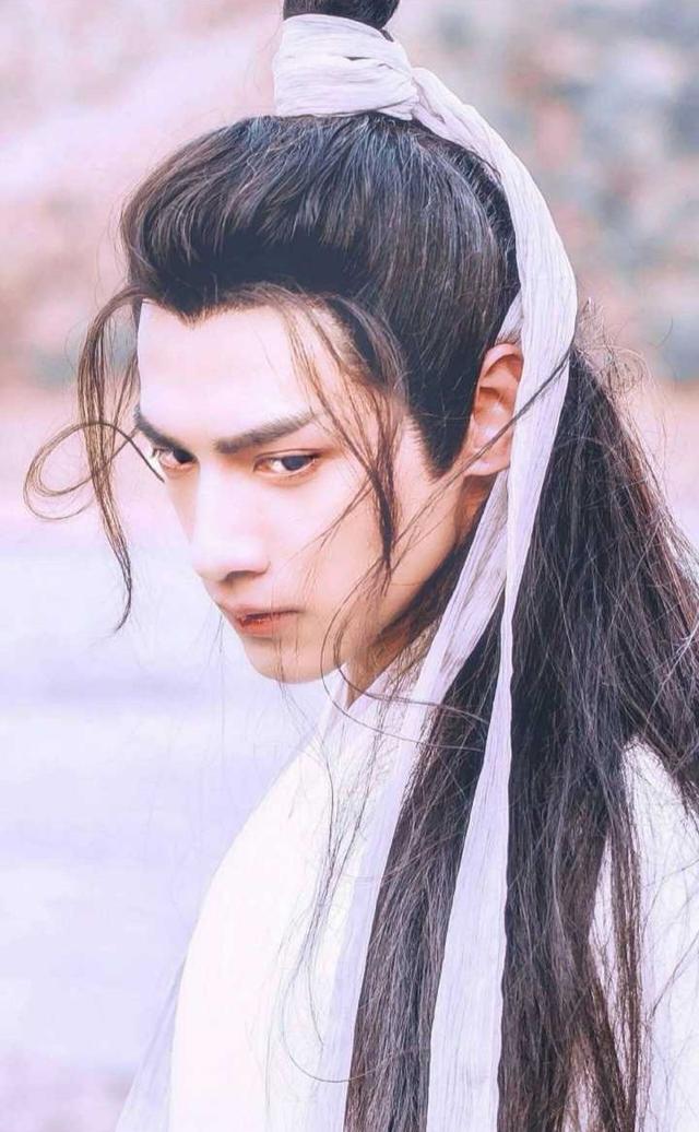 你心目中影视剧里的古装男神都有哪些？