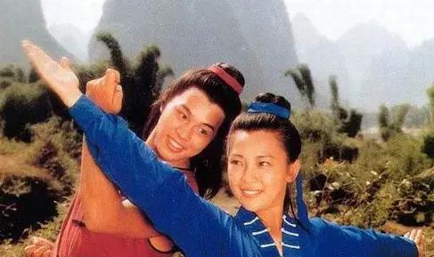 李连杰女儿照片:爱情里到底有没有对错李连杰抛弃妻子追求真爱算渣男行径吗