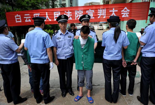 中国不公开的刑事大案音频连播，死刑犯执行死刑是保密的吗现场会有人民群众观看吗