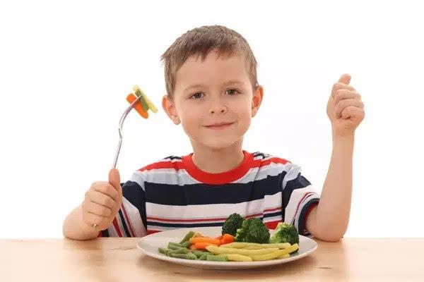 宝宝食欲不振怎么办吃什么好:儿童食欲不振。应该吃什么奶粉？