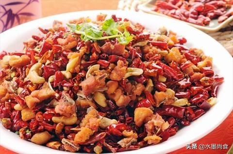 青椒鸡胸脯肉的做法:青椒鸡胸脯肉的做法家常菜 血脂高可以吃鸡胸肉吗？如何做鸡胸肉吃起来才健康？
