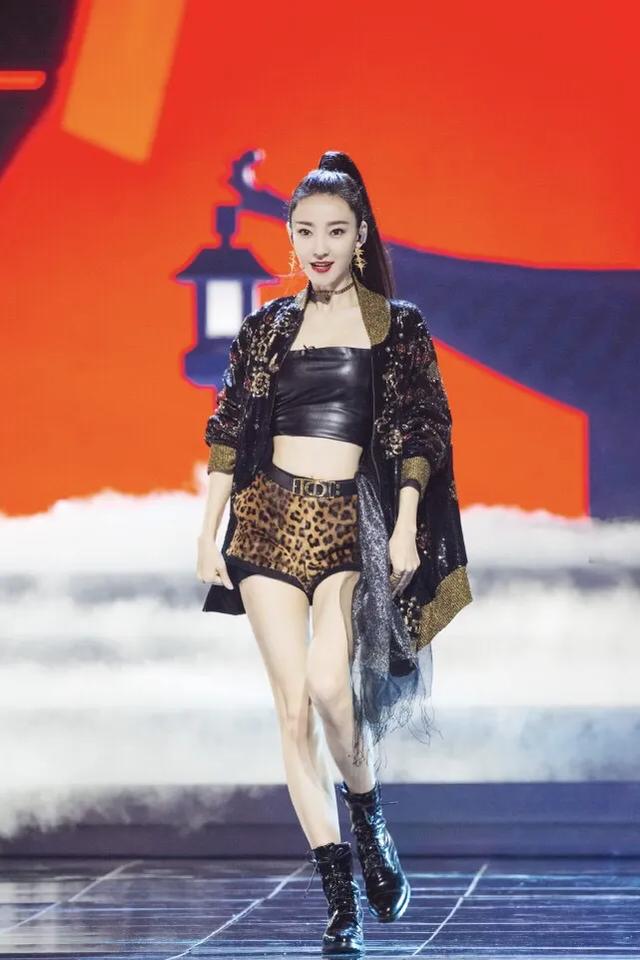 张小斐个人资料:女神王丽坤最迷人的地方，你们认为是哪里？