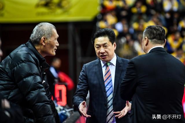 闵鹿蕾:闵鹿蕾为什么现在不出山执教了到底因为什么
