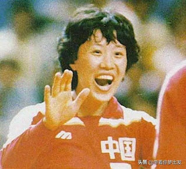 张蓉芳和朗平谁对中国排球事业贡献大？
