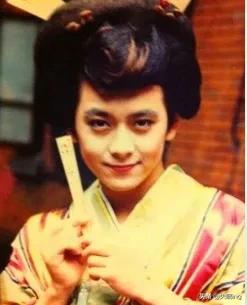 柯景腾扮演者:电影中都有哪些经典的风情万种美艳的男性角色？
