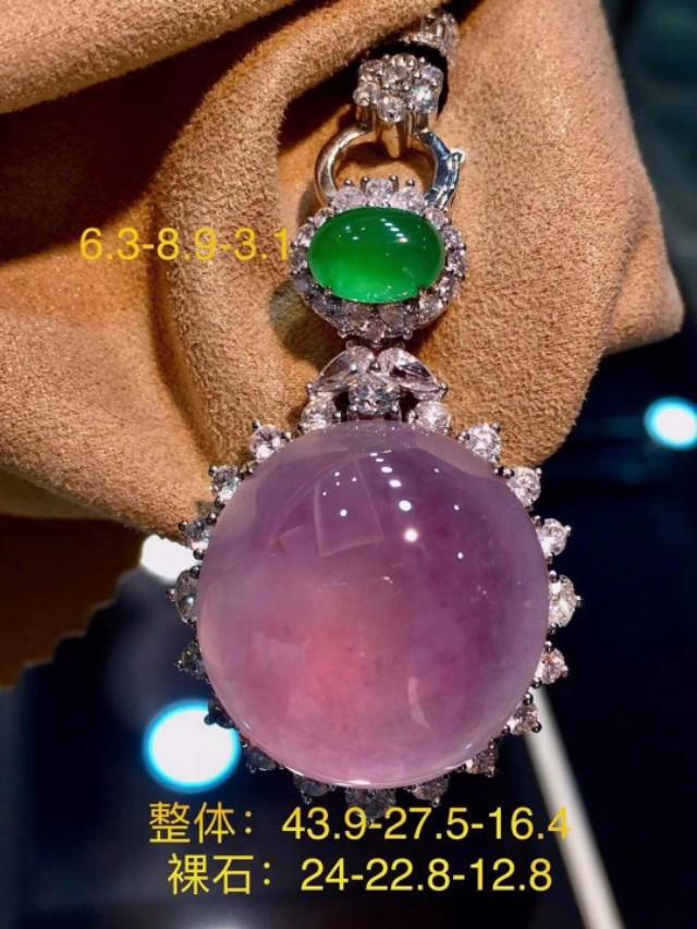 碧玉手镯3万一5万,请各位专家帮忙看看这条手镯值五万吗？