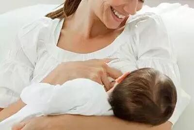 比伯吸奶门:有没有宝妈哺乳期喂奶喂到崩溃的？都是怎么缓解的？