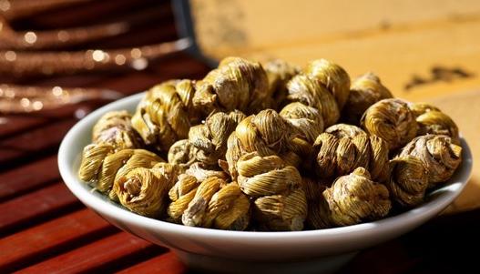 铁皮石斛的功效与作用,铁皮石斛真的有那么神奇吗？有什么功效？