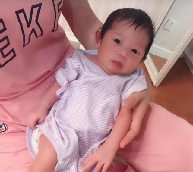 乳汁分泌会疼吗:想知道宝妈产后是怎么度过涨奶痛，副乳硬块痛的，太难受了          
        </div>
        <div class=