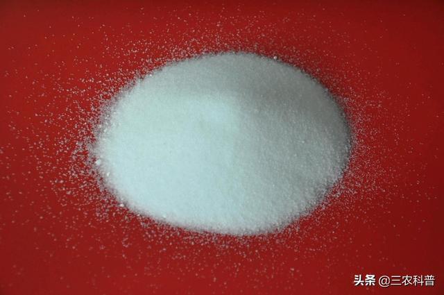 硝酸钾是什么:硫酸钾、氯化钾、硝酸钾、磷酸二氢钾有什么不一样？哪个更好？