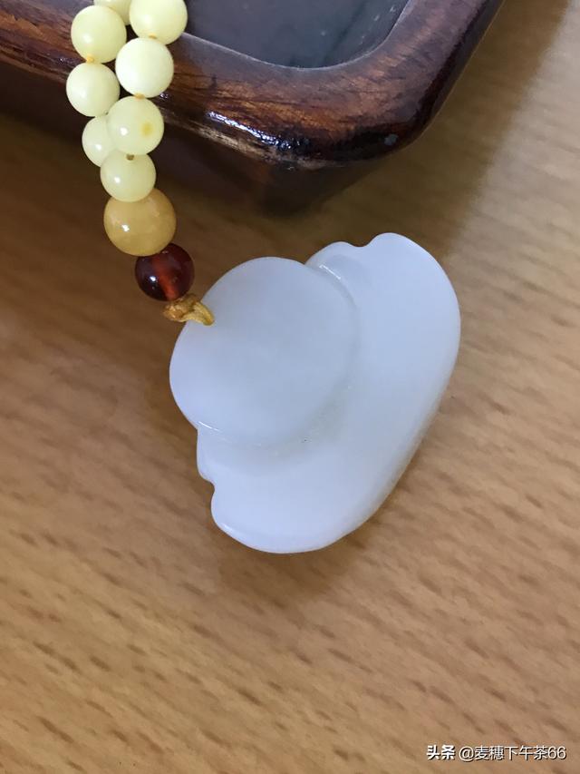 各种玉石的寓意,大师们，看看这是什么玉，寓意是什么？