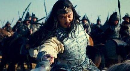 马超:谁能告诉我梦泪的马超为什么移速这么快，伤害那么高