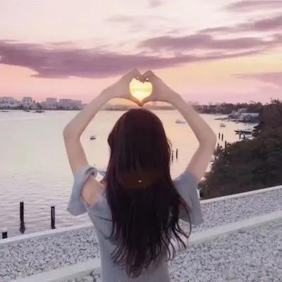 早上<a href=https://maguai.com/list/256-0-0.html target=_blank class=infotextkey><a href=https://maguai.com/list/256-0-0.html target=_blank class=infotextkey>朋友圈</a></a>幽默句子:有什么幽默风趣的上午好问候语？