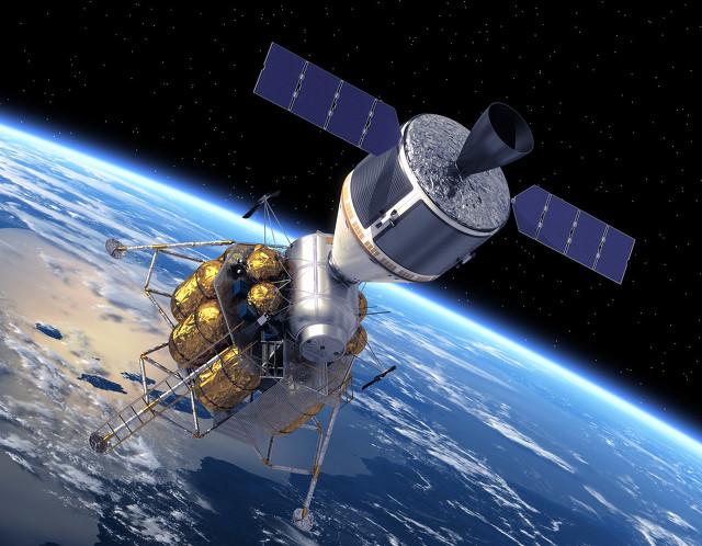 美国卫星今年两次接近中国空间站，中国空间站为什么不会掉下来？