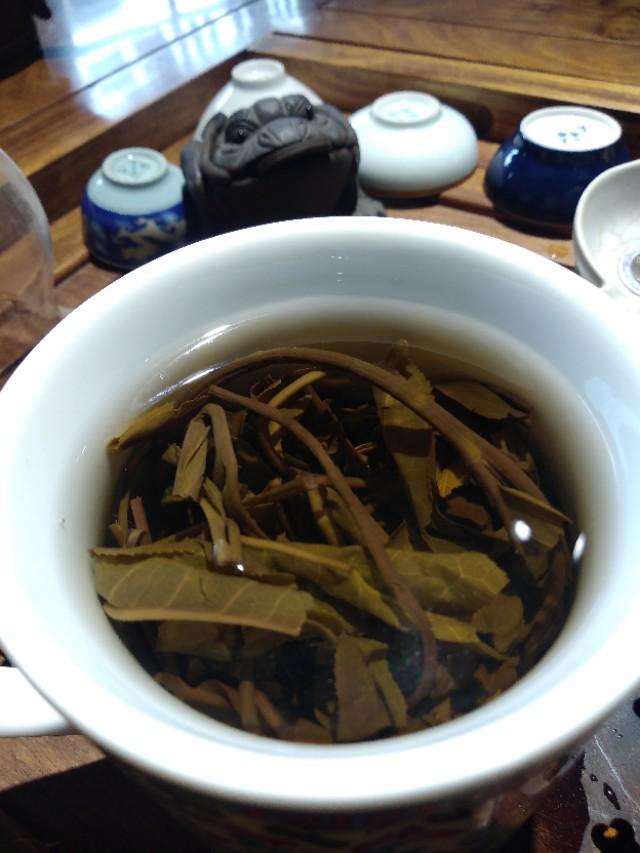 送茶叶给领导,怎么说才能让领导知道茶叶很贵呢？