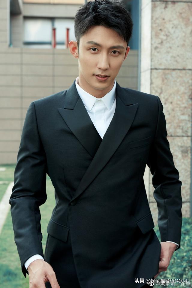 头条问答 - 娱乐圈里身高超过185cm的男明星都有谁?