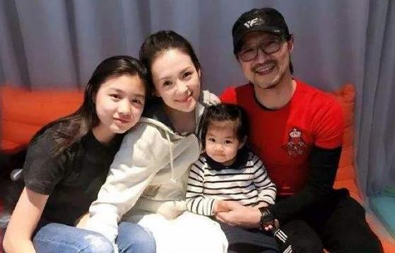 章子怡生产:2019年怀孕最受关注的唐嫣章子怡生产了吗