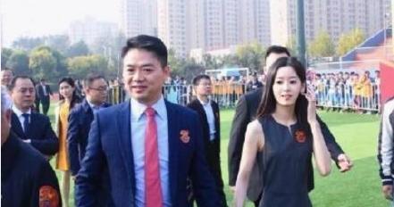 章泽天男友:刘强东和奶茶妹妹章泽天现在的婚姻状况如何