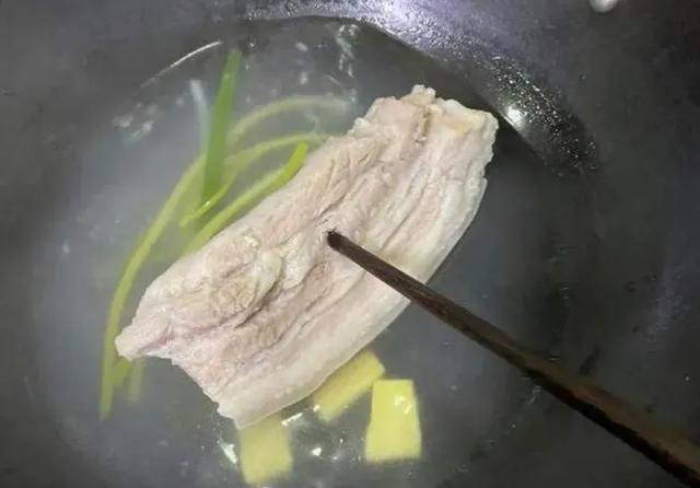 炎炎夏日没有胃口,猪肉怎样做比较开味下饭?