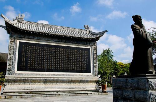 范仲淹简介:范仲淹创建的花洲书院为什么没有列入北宋著名书院？
