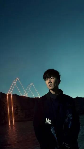林俊杰微电影:如何评价林俊杰《伟大的渺小》这首歌？