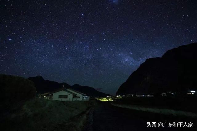 我们小时常见的，夜晚满天繁星的情景，为什么现在很难看到了(为什么小时候看到满天繁星)