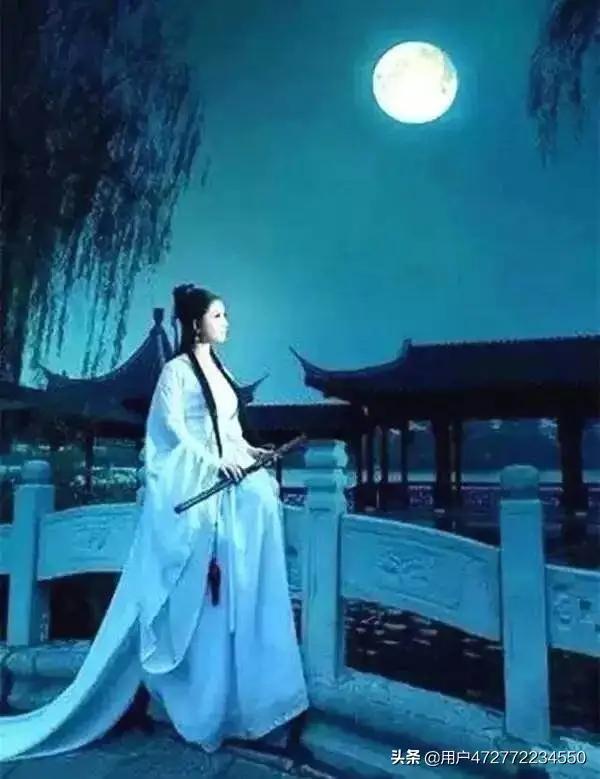 如何为月下美人写一首诗？