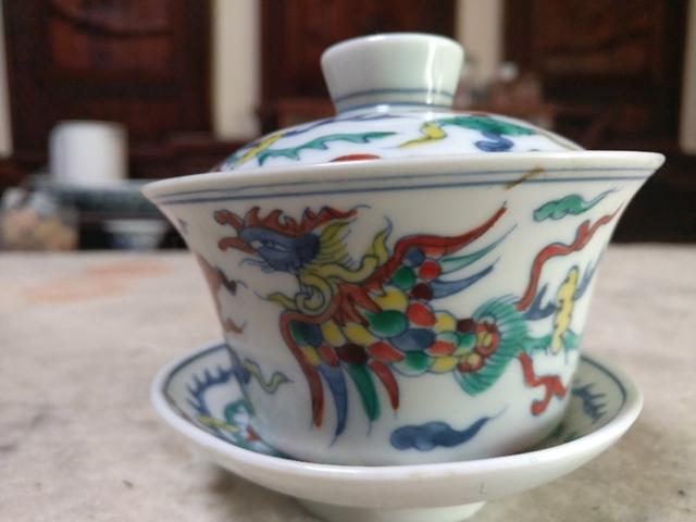 真正的斗彩瓷不多见？有好的藏品发上来筛选下？