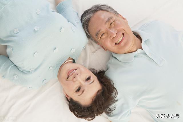 俗话说“老泻残精,人穷寿尽”,人到中年应该注意什么？