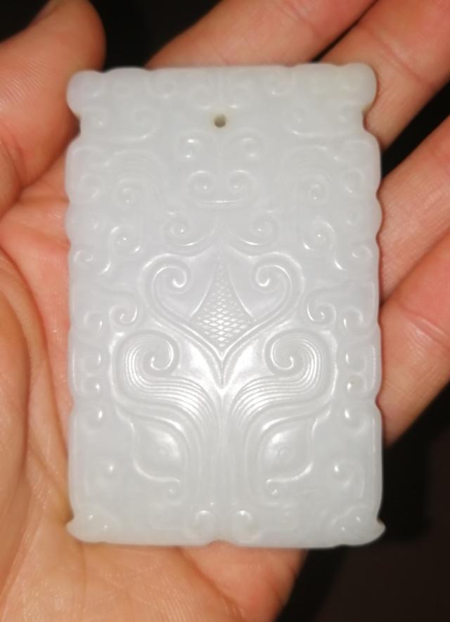 玉器价格鉴定,怎样评估一块古玉牌的价值？