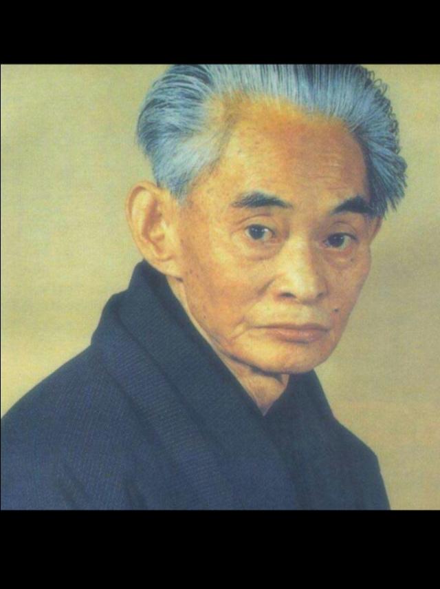 你喜欢村上春树的小说吗,你认为他的哪部小说最经典？有什么推荐？