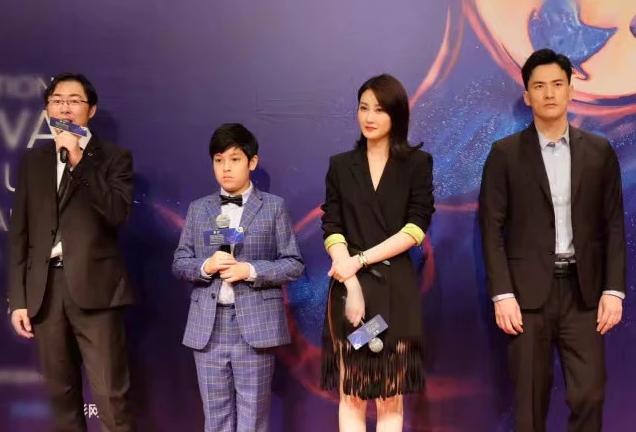成果老公是谁:离婚两年多后何洁与前夫赫子铭的现状如何？