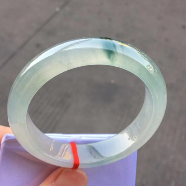 大理翡翠手镯是真的吗,没有证书的手镯一定是假的吗？这是真的吗？