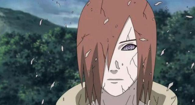 通过资料我们知道,宇智波斑开启轮回眼的时候就已经垂垂老矣了,甚至都