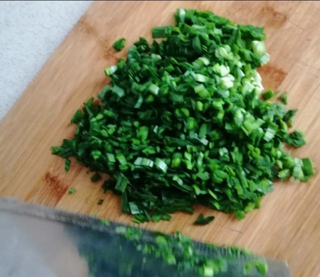 韭菜盒子怎么和面,韭菜盒子能先包好放冰箱吗？