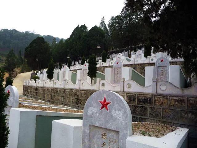 西塱骨灰楼灵异事件:有没有觉得同样是陵园，烈士陵园却一点不阴森？